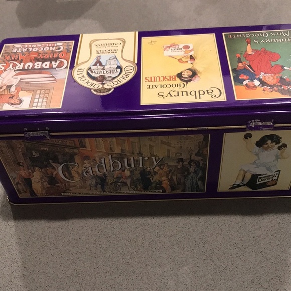 ♦️5 for $15♦️ vintage Cadbury candy tin - Picture 5 of 6